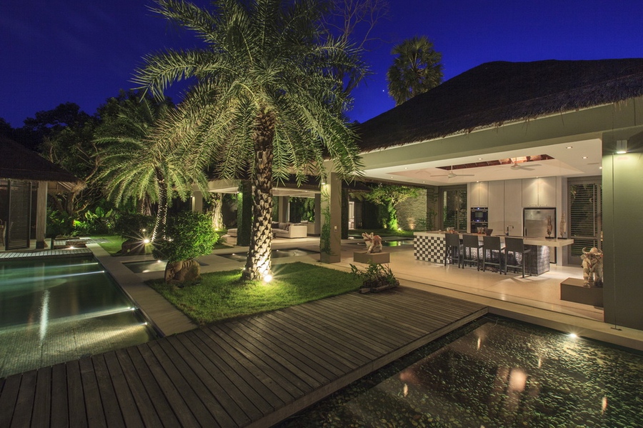 Trồng cây bóng mát ở biệt thự đơn giản với 15 Loại cây trồng